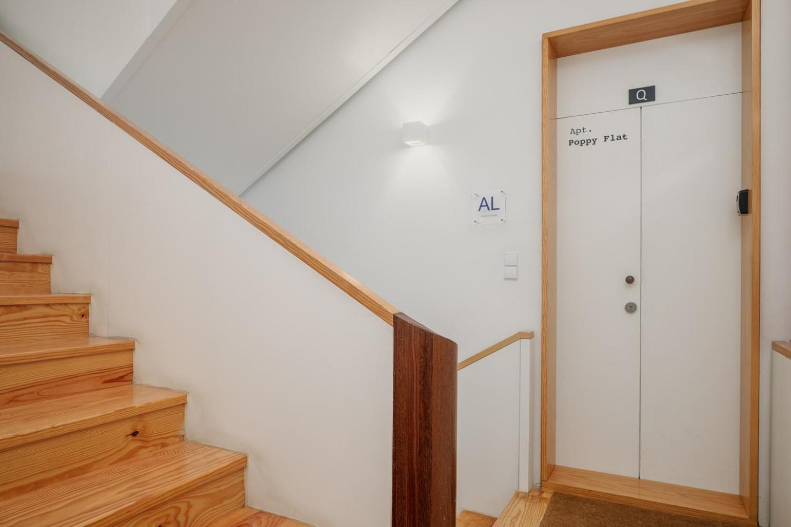 Flores Street Apartments Порту Номер фото